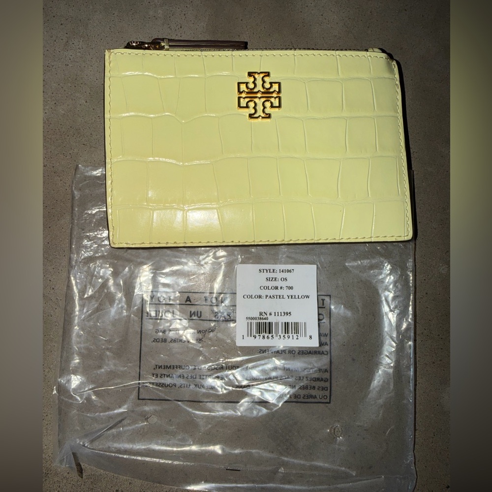 Tory Burch Light Yellow Croc-Embossed Card Holder